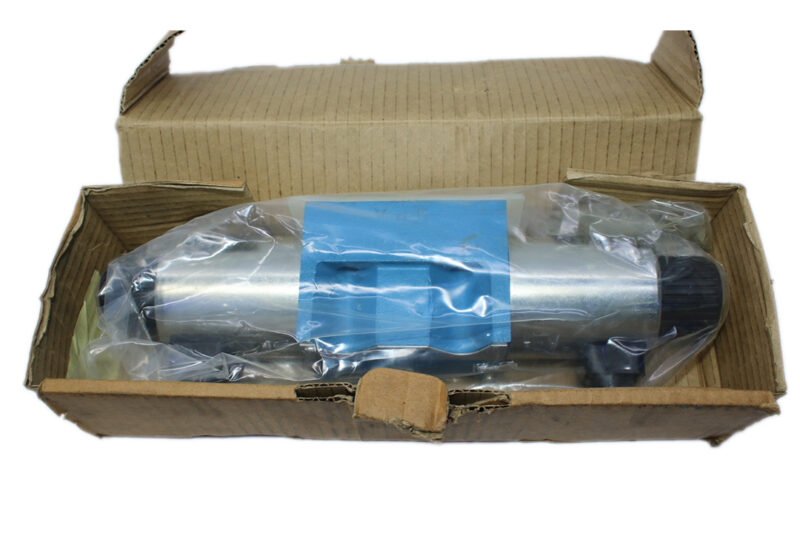 VICKERS DG4V 5 2NJ M U H6 20 SOLENOID OPERATED DIRECTIONAL VALVE