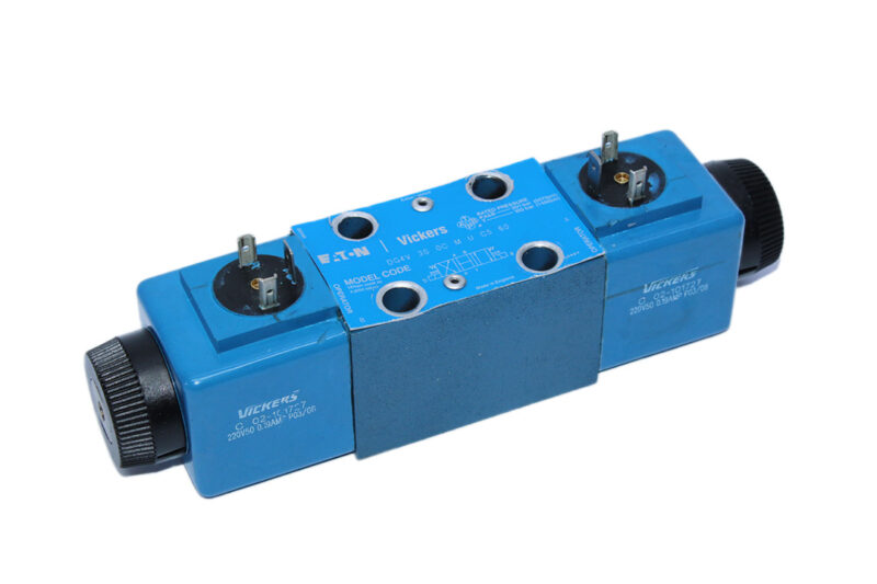 VICKERS DG4V 3S 0C M U C5 60 SOLENOID OPERATED DIRECTIONAL VALVE