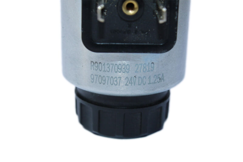 REXROTH R900561278 DIRECTIONAL CONTROL VALVE 4WE6E62/EG24N9K4 - Image 4