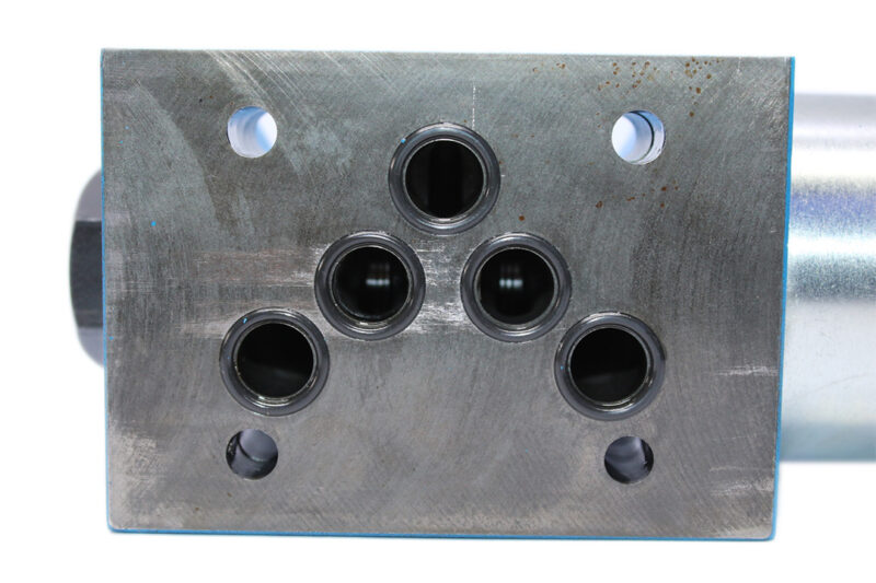 VICKERS DG4V 5 0BJ M U H7 22 SOLENOID OPERATED DIRECTIONAL VALVE - Image 8