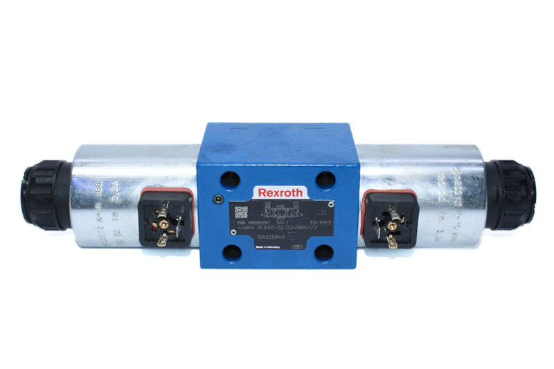 REXROTH R900902097 PROPORTIONAL DIRECTIONAL VALVE 4WRA10E60-22/G24N9K4/V - Image 3