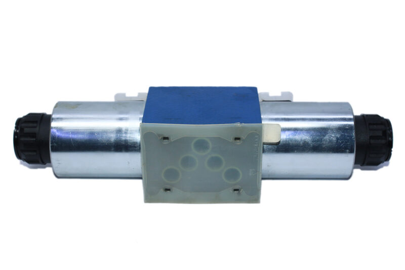 REXROTH R900902097 PROPORTIONAL DIRECTIONAL VALVE 4WRA10E60-22/G24N9K4/V - Image 7
