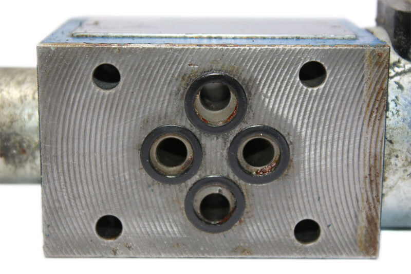 REXROTH R900933643 DIRECTIONAL SPOOL VALVE Z4WE 6 E63-31/EG24K4QMAG24 - Image 5