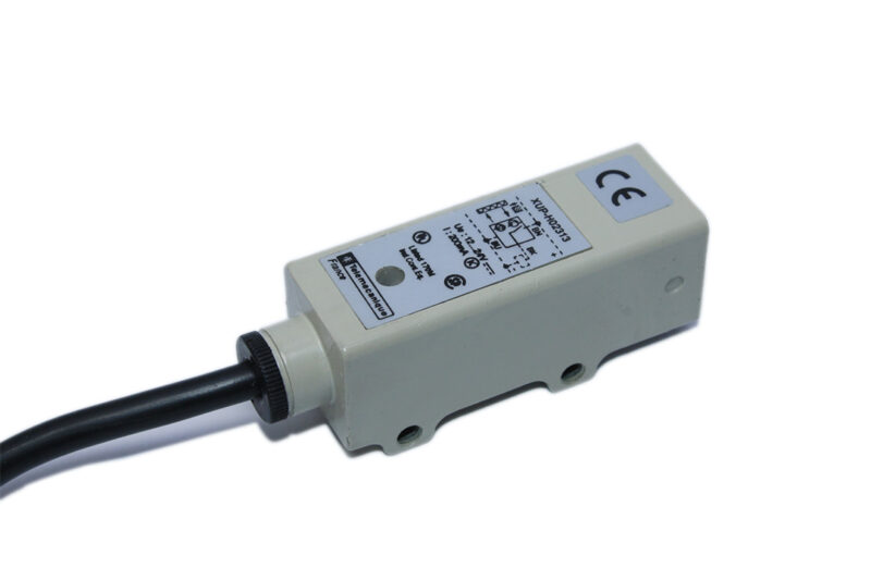 TELEMECANIQUE XUP H02313 PHOTOELECTRIC SENSOR - Image 4