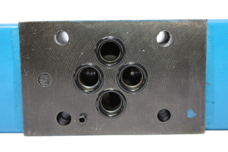 VICKERS DG4V 3S 2N M U C5 60 SOLENOID OPERATED DIRECTIONAL VALVE - Image 8
