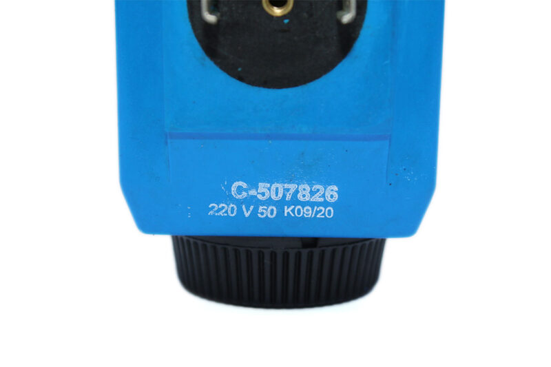 VICKERS DG4V 3 2C M U C6 60 SOLENOID OPERATED DIRECTIONAL VALVE - Image 4