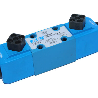 VICKERS DG4V 3 2C M U C6 60 SOLENOID OPERATED DIRECTIONAL VALVE