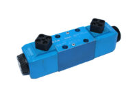 VICKERS DG4V 3 6C M U D6 60 SOLENOID OPERATED DIRECTIONAL VALVE