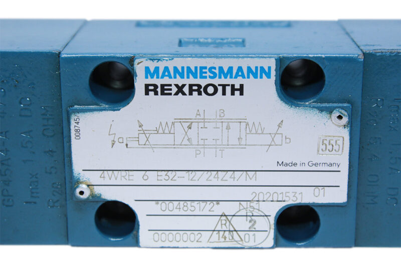 REXROTH R900485172 PROPORTIONAL DIRECTIONAL VALVE 4WRE 6 E32-12/24Z4/M