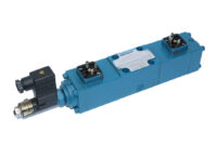 REXROTH R900485172 PROPORTIONAL DIRECTIONAL VALVE 4WRE 6 E32-12/24Z4/M