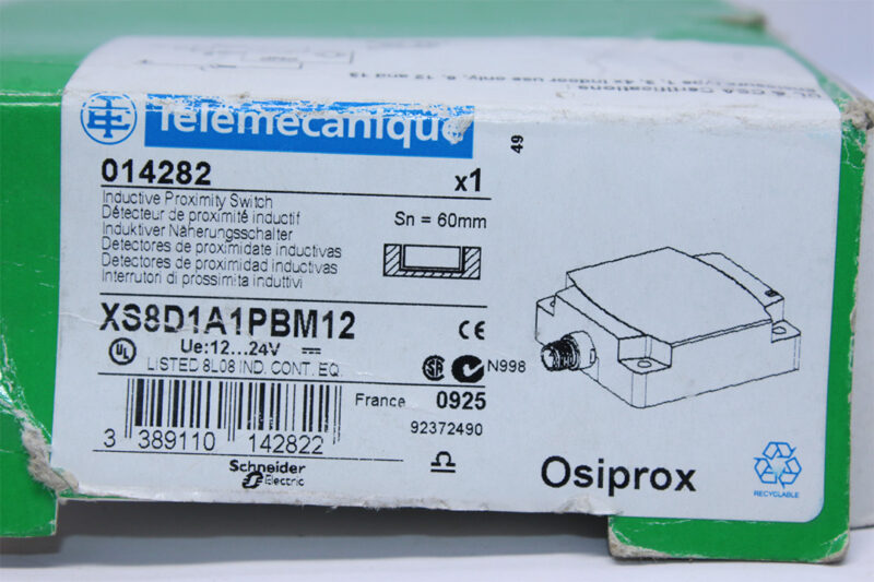 TELEMECANIQUE XS8D1A1PBM12 INDUCTIVE PROXIMITY SENSOR