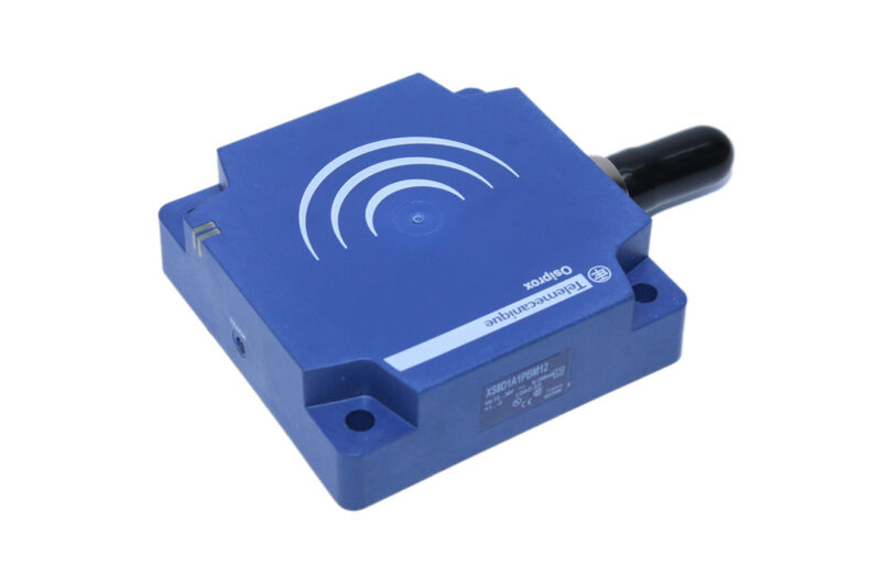 TELEMECANIQUE XS8D1A1PBM12 INDUCTIVE PROXIMITY SENSOR - Image 6
