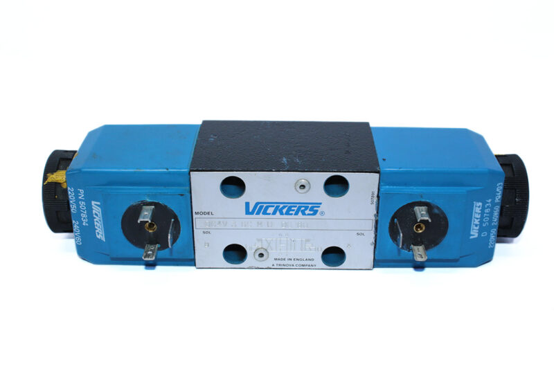 VICKERS DG4V 3 6C M U D6 60 SOLENOID OPERATED DIRECTIONAL VALVE - Image 3