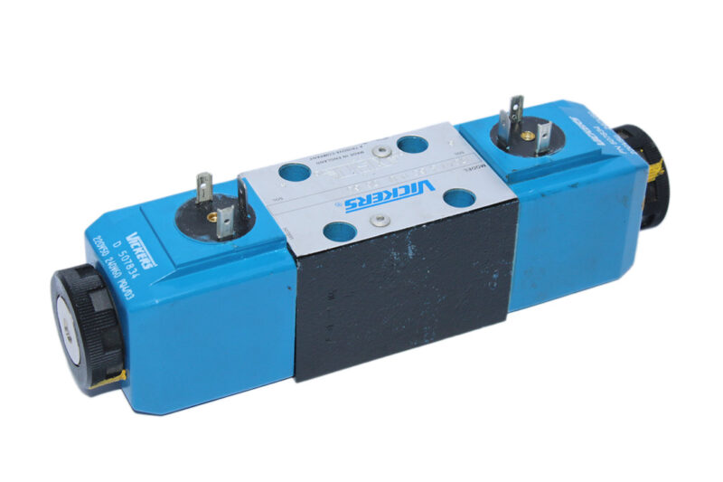 VICKERS DG4V 3 6C M U D6 60 SOLENOID OPERATED DIRECTIONAL VALVE - Image 5