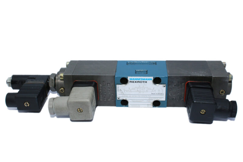 REXROTH R900486227 PROPORTIONAL DIRECTIONAL VALVE 4WRE 6 W16-12/24Z4/M - Image 3