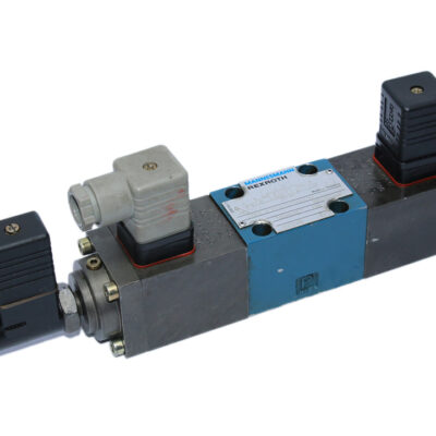 REXROTH R900486227 PROPORTIONAL DIRECTIONAL VALVE 4WRE 6 W16-12/24Z4/M