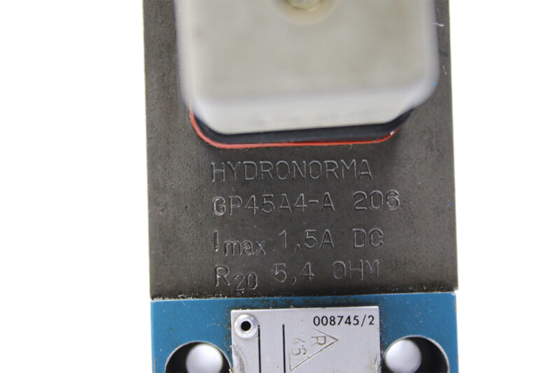 REXROTH R900486227 PROPORTIONAL DIRECTIONAL VALVE 4WRE 6 W16-12/24Z4/M - Image 4