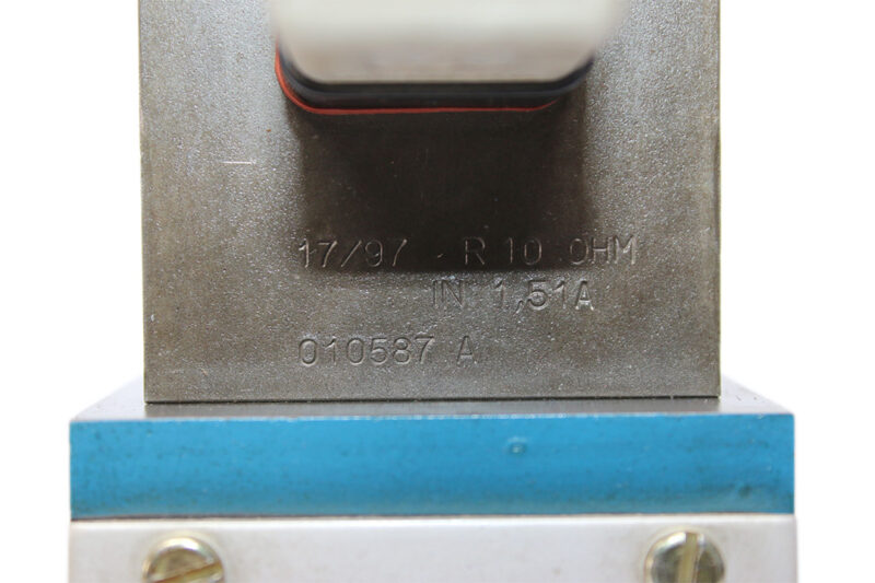REXROTH R900495391 PROPORTIONAL DIRECTIONAL VALVE 4WRE10W32-13/24Z4/M - Image 3