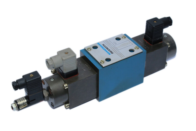 REXROTH R900495391 PROPORTIONAL DIRECTIONAL VALVE 4WRE10W32-13/24Z4/M - Image 6