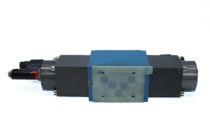 REXROTH R900495391 PROPORTIONAL DIRECTIONAL VALVE 4WRE10W32-13/24Z4/M - Image 9