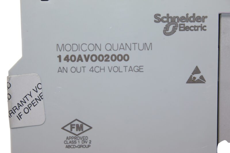 SCHNEIDER 140AVO02000 ANALOG OUTPUT MODULE - Image 2
