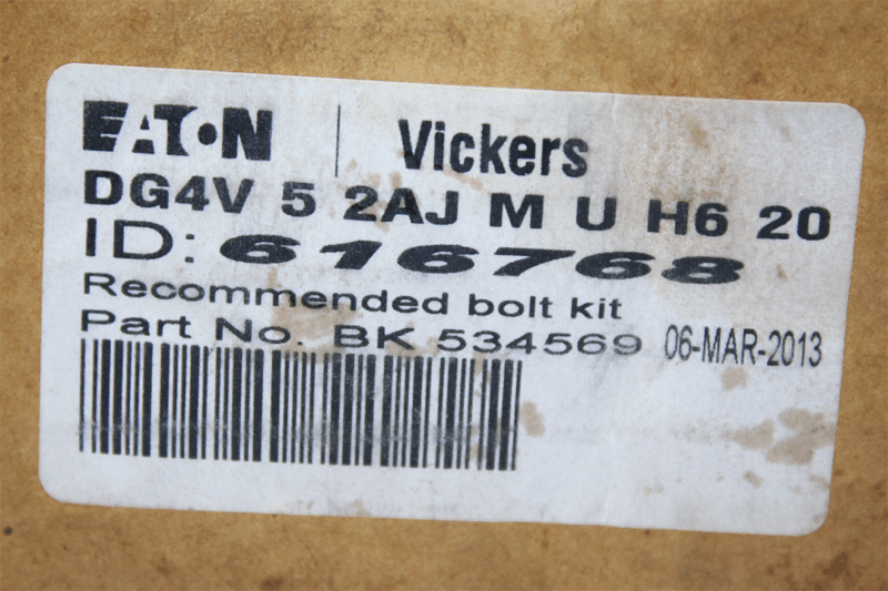 VICKERS DG4V 5 2AJ M U H6 20 SOLENOID OPERATED DIRECTIONAL VALVE 616768