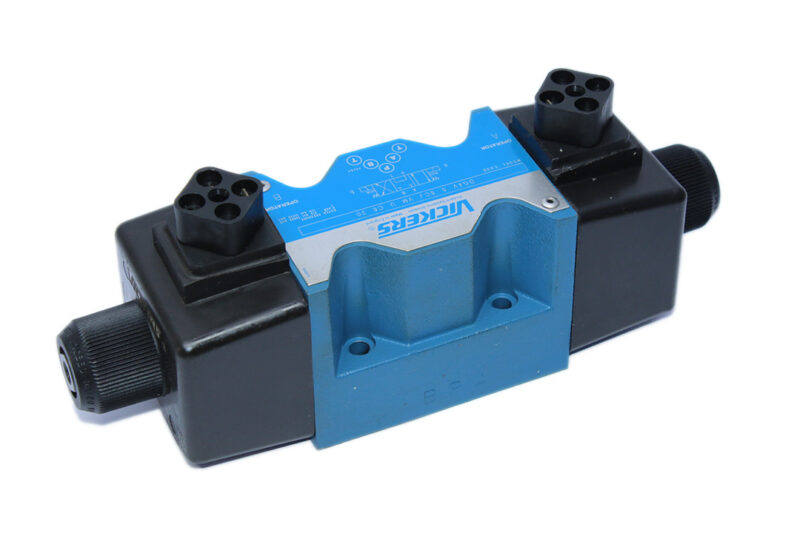 VICKERS DG4V 5 8CJ VM U C6 20 SOLENOID OPERATED DIRECTIONAL VALVE - Image 5