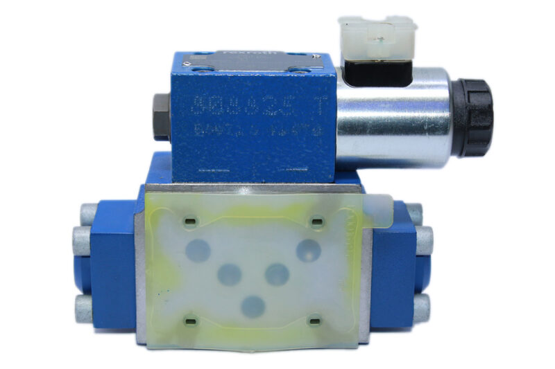 REXROTH R900917497 DIRECTIONAL SPOOL VALVE 4WE6Y62/EG24N9K4/B10 - Image 5