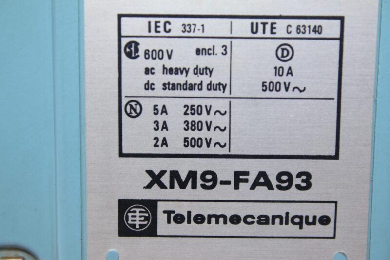 TELEMECANIQUE XM9-FA93 PRESSURE SWITCH - Image 2