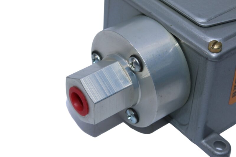 CUSTOM CONTROL SENSORS 604P21 PRESSURE SWITCH - Image 4