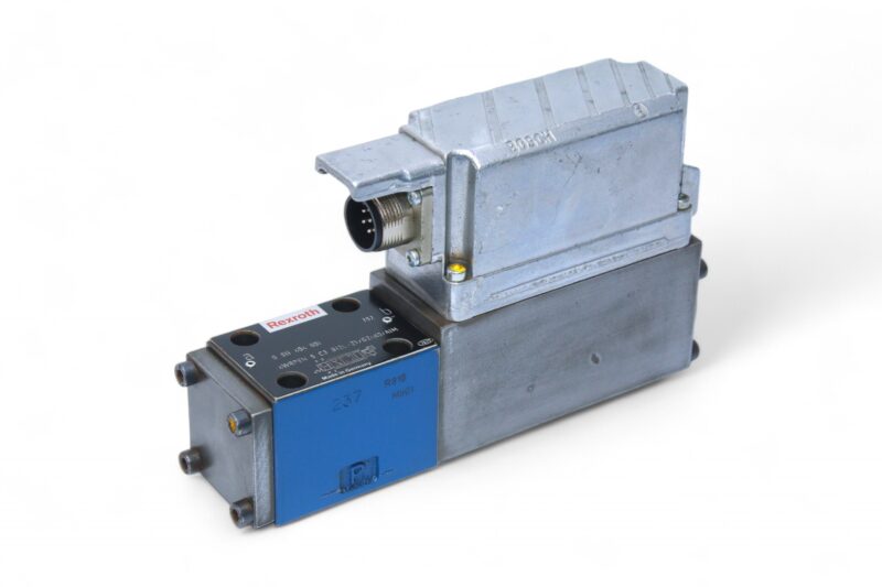 REXROTH 0 811 404 601 SERVO SOLENOID DIRECTIONAL CONTROL VALVE 4WRPEH 6 C3 B12L-2X/G24K0/A1M