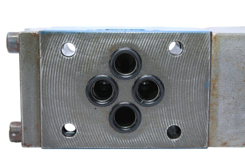 REXROTH 0 811 404 601 SERVO SOLENOID DIRECTIONAL CONTROL VALVE 4WRPEH 6 C3 B12L-2X/G24K0/A1M - Image 8