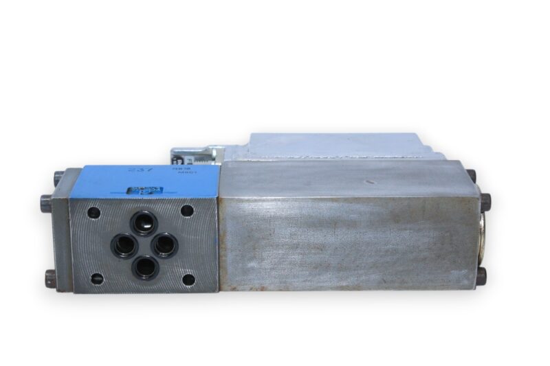 REXROTH 0 811 404 601 SERVO SOLENOID DIRECTIONAL CONTROL VALVE 4WRPEH 6 C3 B12L-2X/G24K0/A1M - Image 7