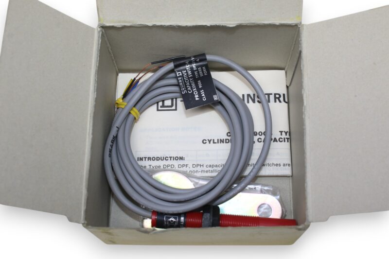 SQUARE D DP311P CAPACITIVE PROXIMITY SWITCH CLASS 9006