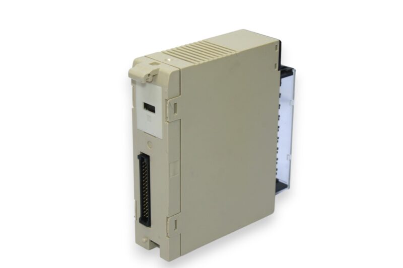OMRON C200H-OC222 OUTPUT MODULE - Image 7