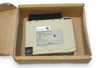 OMRON C200H-OC222 OUTPUT MODULE