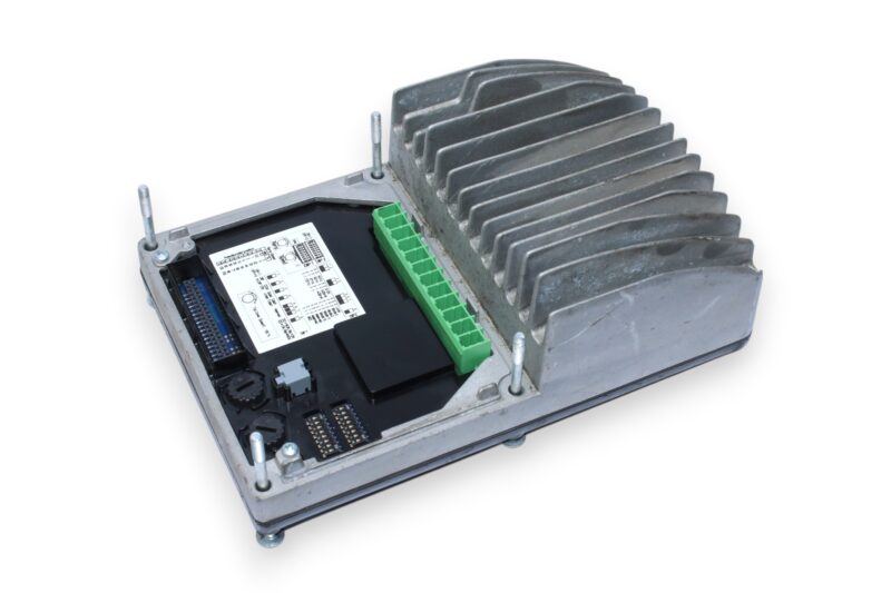 LENZE E84DGDVB37142PS INVERTER DRIVE 8400 MOTEC DRIVE (0.37 KW)