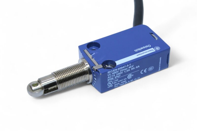 TELEMECANIQUE ZCMD21 LIMIT SWITCH - Image 3