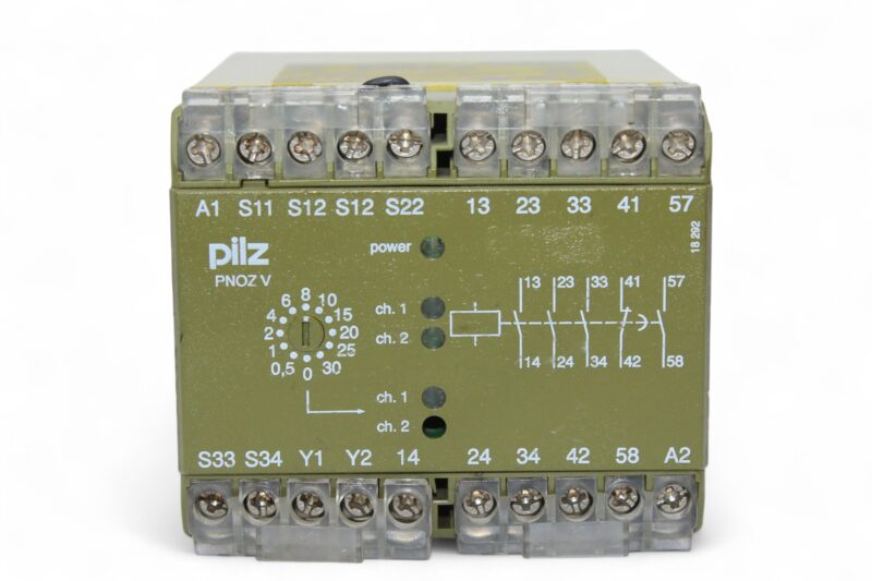 PILZ	PNOZ V30 S 24VDC SAFETY RELAY 474790 - Image 3