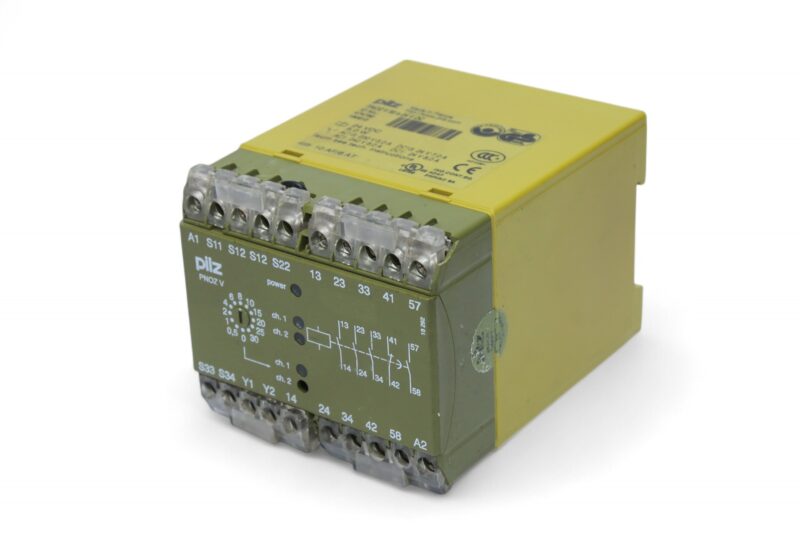 PILZ	PNOZ V30 S 24VDC SAFETY RELAY 474790 - Image 4