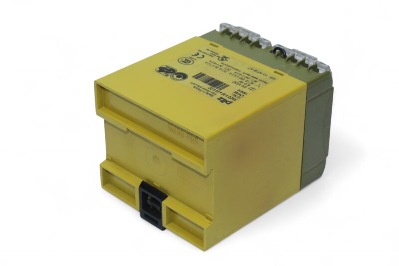 PILZ	PNOZ V30 S 24VDC SAFETY RELAY 474790 - Image 5