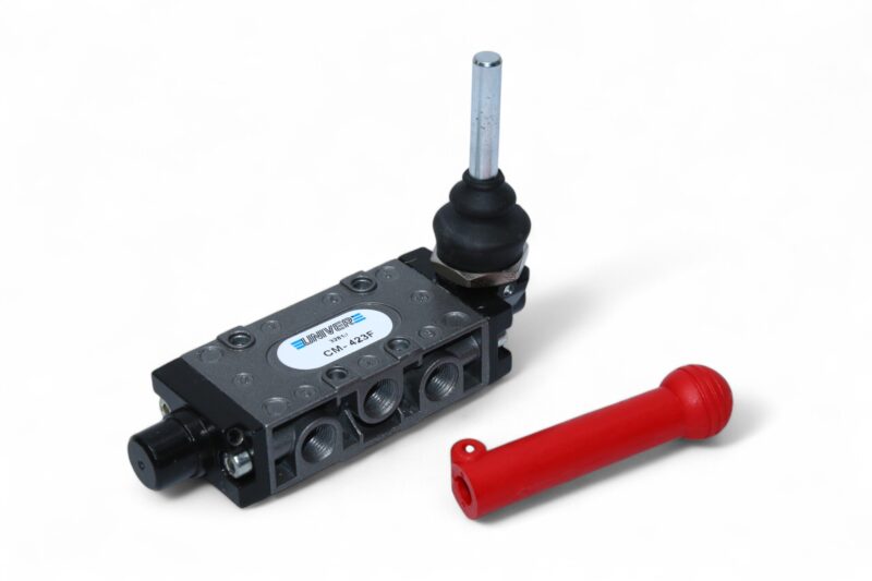UNIVER CM-423F HAND LEVER VALVE