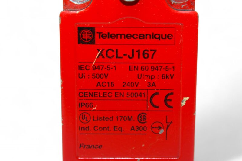 TELEMECANIQUE XCL-J167 LIMIT SWITCH - Image 2
