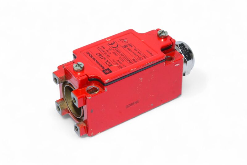 TELEMECANIQUE XCL-J167 LIMIT SWITCH - Image 4