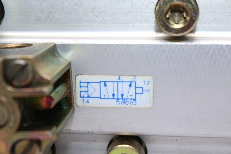 FESTO MFH-5/2-1/2-D-3 SOLENOID VALVE 10900 - Image 3