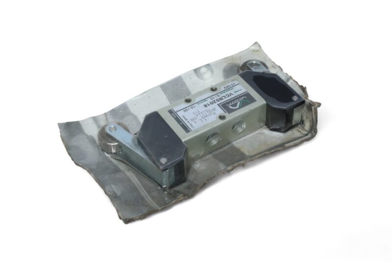 VESTA VCLR52018 LIMIT SWITCH - Image 3