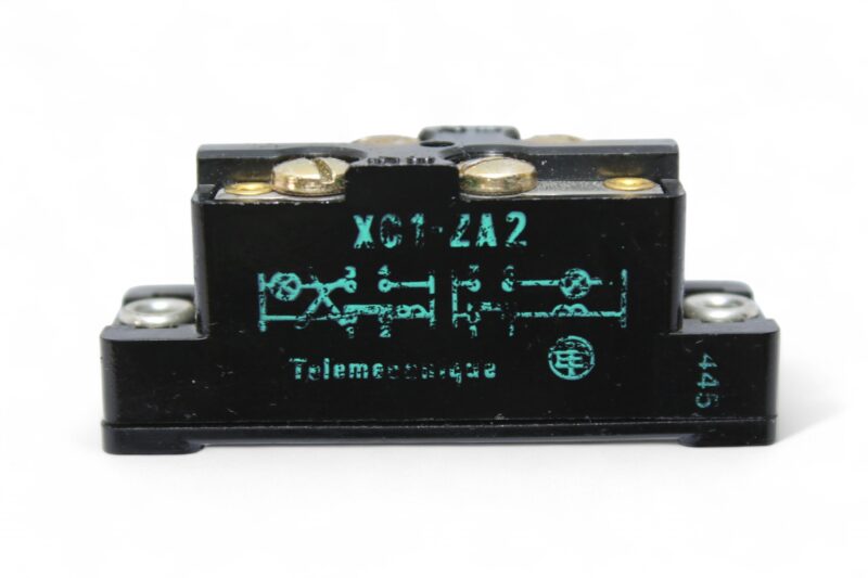 TELEMECANIQUE XC1-ZA2 LIMIT SWITCH - Image 2