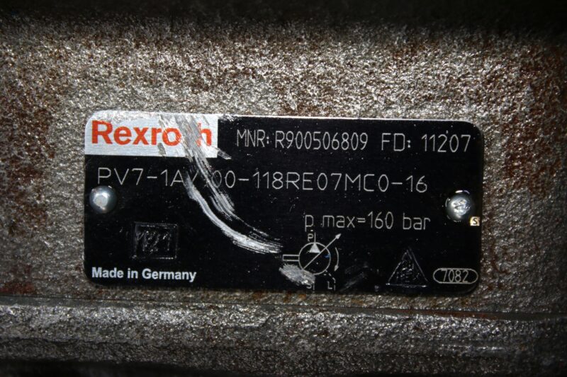 REXROTH R900506809 VANE PUMP PV7-1A/100-118RE07MC0-16 - Image 2