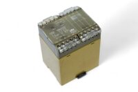 PILZ PNOZ/2 230VAC 3S 1O SAFETY RELAY 474750