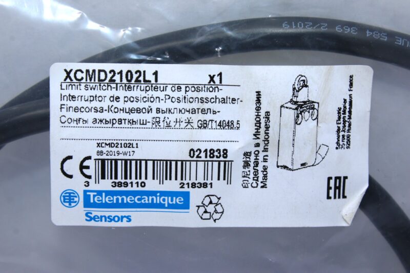 TELEMECANIQUE XCMD2102L1 LIMIT SWITCH - Image 2